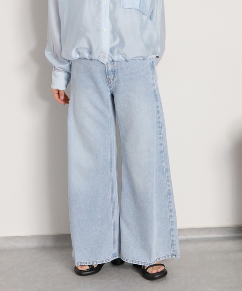 cepo（セポ）の「【軽やかに広がる、美脚タックフレア】サイドタックワイドデニムパンツ（デニムパンツ・レディース・ブルー系3/ブルー系2・S/M/L）」の21枚目の写真