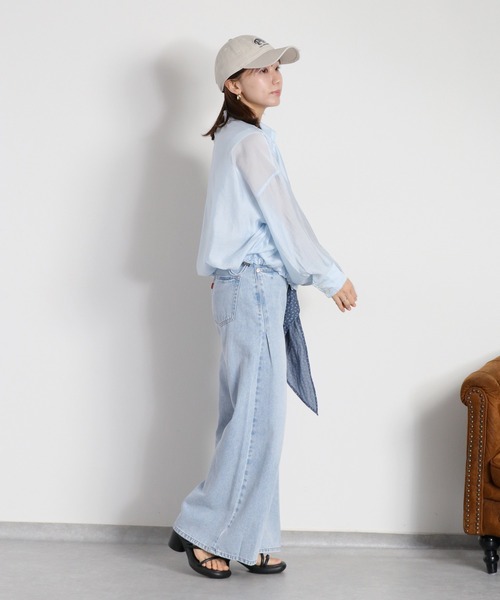 cepo（セポ）の「【軽やかに広がる、美脚タックフレア】サイドタックワイドデニムパンツ（デニムパンツ・レディース・ブルー系3/ブルー系2・S/M/L）」の17枚目の写真