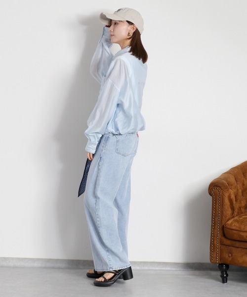 cepo（セポ）の「【軽やかに広がる、美脚タックフレア】サイドタックワイドデニムパンツ（デニムパンツ・レディース・ブルー系3/ブルー系2・S/M/L）」の15枚目の写真