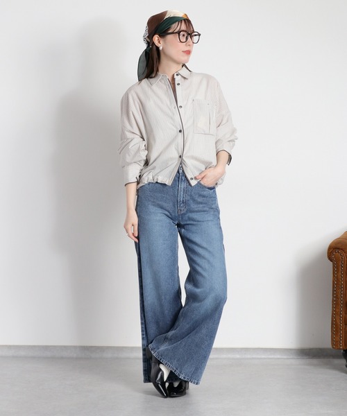 cepo（セポ）の「【軽やかに広がる、美脚タックフレア】サイドタックワイドデニムパンツ（デニムパンツ・レディース・ブルー系3/ブルー系2・S/M/L）」の7枚目の写真