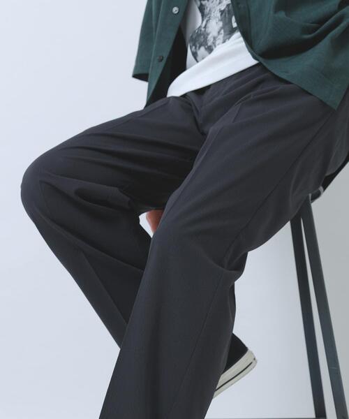 ITEMS URBANRESEARCH（アイテムズ アーバンリサーチ）の「ヨウリュウ1-tuckテーパードパンツ（その他パンツ・メンズ・ネイビー/ダークグレー/オリーブ/ブラック・LARGE/MEDIUM）」の3枚目の写真