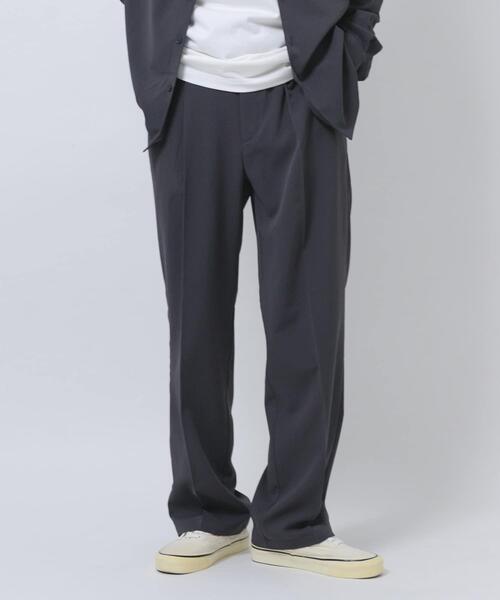 ITEMS URBANRESEARCH（アイテムズ アーバンリサーチ）の「ヨウリュウ1-tuckテーパードパンツ（その他パンツ・メンズ・ネイビー/ダークグレー/オリーブ/ブラック・LARGE/MEDIUM）」の21枚目の写真