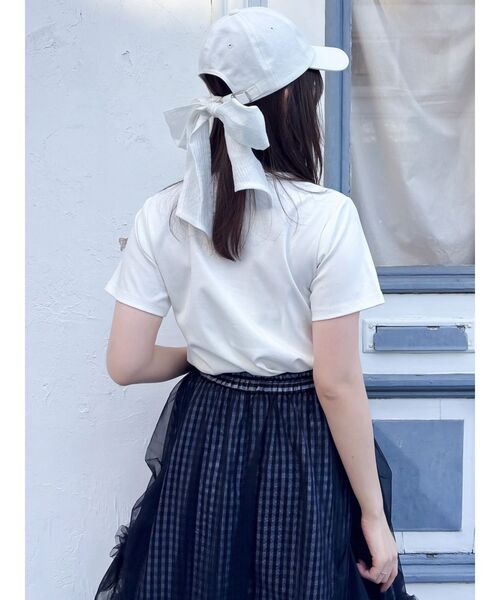 dazzlin（ダズリン）の「【UV】バックリボンロゴシシュウキャップ（キャップ・レディース・オフホワイト/アイボリー/ネイビー・FREE）」の9枚目の写真