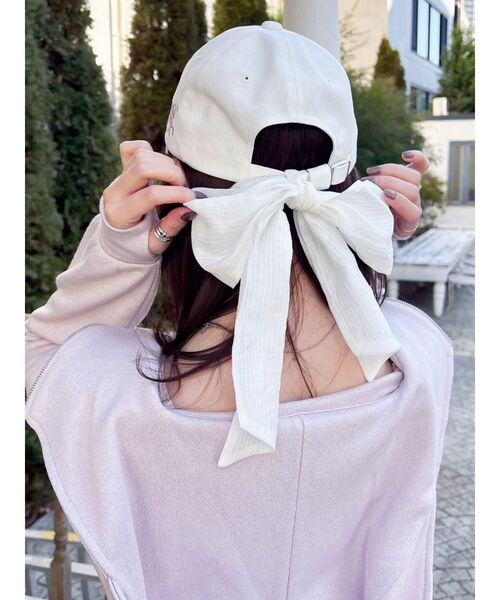 dazzlin（ダズリン）の「【UV】バックリボンロゴシシュウキャップ（キャップ・レディース・オフホワイト/アイボリー/ネイビー・FREE）」の14枚目の写真