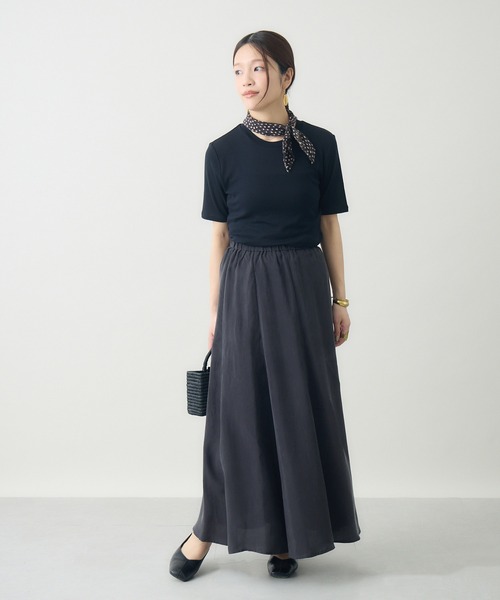 kuros'(クロス)の「kuros'オリジナル】キュプラフレアスカート 日本製(スカート・レディース・チャコールグレー/ブラック・SMALL/MEDIUM)」の6枚目の写真