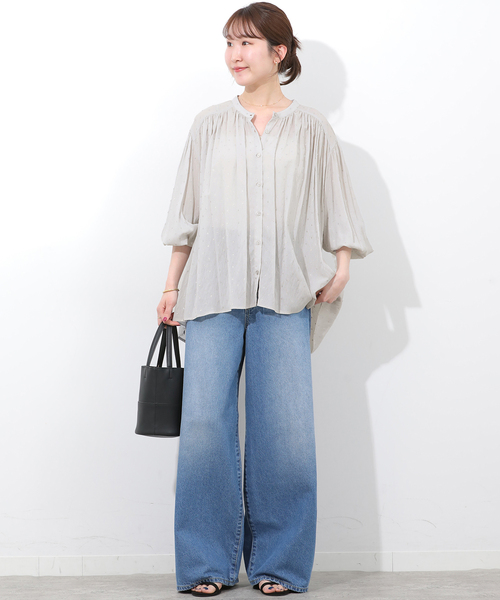 JOURNAL STANDARD relume(ジャーナルスタンダード レリューム)の「グリッタードットギャザーブラウス(シャツ/ブラウス・レディース・ライトグレー/ネイビー・FREE)」の4枚目の写真