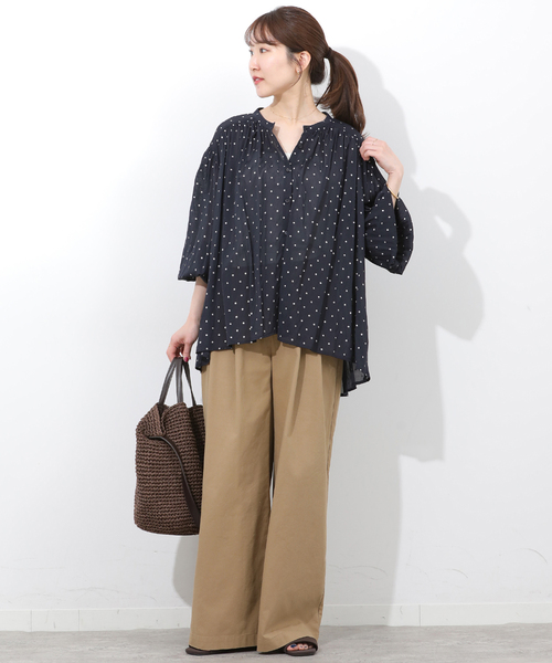 JOURNAL STANDARD relume(ジャーナルスタンダード レリューム)の「グリッタードットギャザーブラウス(シャツ/ブラウス・レディース・ライトグレー/ネイビー・FREE)」の11枚目の写真