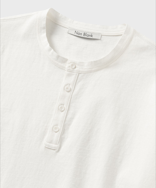NONBLANK(ノンブランク)の「ヘンリーネック HS Tシャツ_WHITE(Tシャツ/カットソー・メンズ・ホワイト・X-LARGE/MEDIUM/LARGE)」の3枚目の写真
