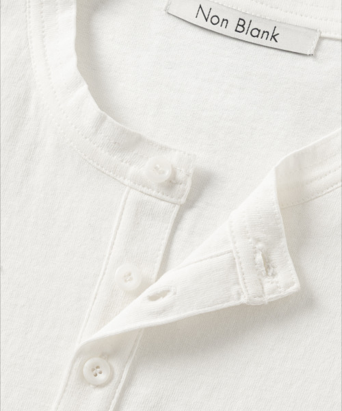 NONBLANK(ノンブランク)の「ヘンリーネック HS Tシャツ_WHITE(Tシャツ/カットソー・メンズ・ホワイト・X-LARGE/MEDIUM/LARGE)」の4枚目の写真