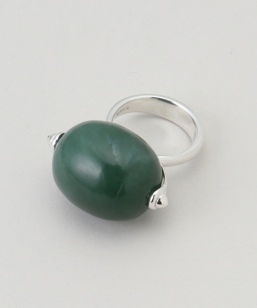 ANNIKA INEZ(アニカイネズ)の「【ANNIKA INEZ/ アニカ イネズ】 Large Stone Ellipse Ring(リング・レディース・グリーン・7/6)」の1枚目の写真