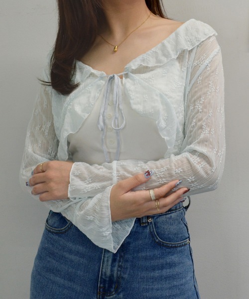 ALTROSE（アルトローズ）の「【2026SS】フラワーレースフリルシアー ボレロ（カーディガン/ボレロ・レディース・ピンク/ブルー/アイボリー・FREE）」の3枚目の写真