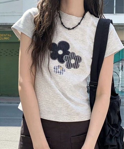 セール】【春夏新作】花柄プリント半袖Tシャツ（Tシャツ/カットソー 