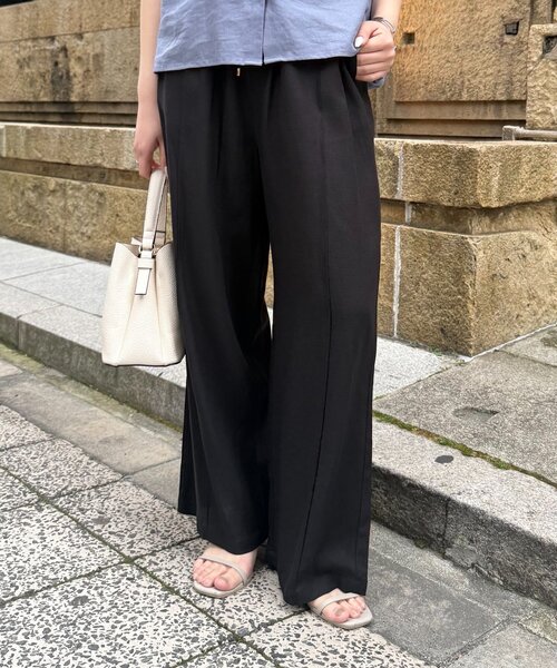 Jena espace merveilleux(ジェナ エスパスメルヴェイユ)の「テンセルリネンイージーパンツ(その他パンツ・レディース・グレー/ベージュ/ブラック・2/1)」の5枚目の写真