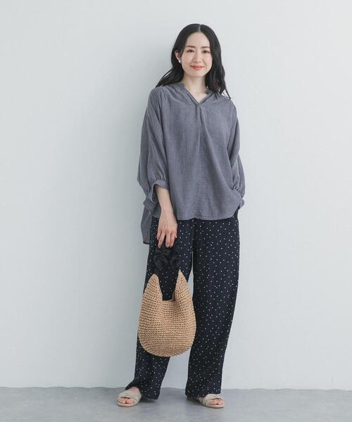 URBAN RESEARCH DOORS(アーバンリサーチドアーズ)の「シアーデニムピンタックドルマンブラウス(シャツ/ブラウス・レディース・ライトインディゴブルー/インディゴブルー・FREE)」の9枚目の写真