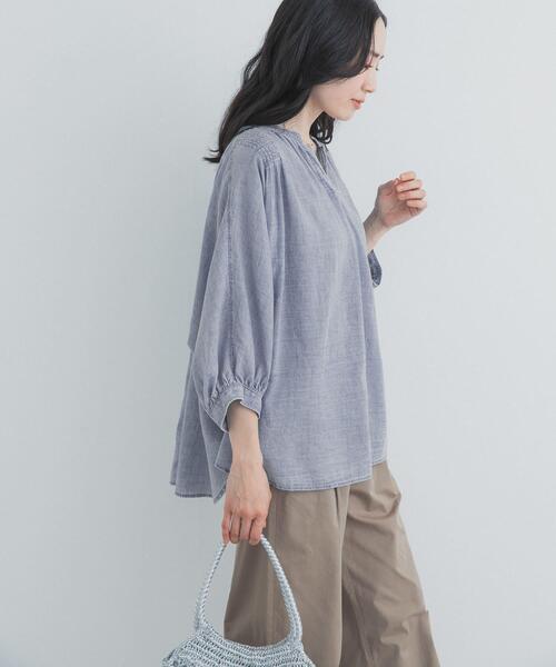 URBAN RESEARCH DOORS(アーバンリサーチドアーズ)の「シアーデニムピンタックドルマンブラウス(シャツ/ブラウス・レディース・ライトインディゴブルー/インディゴブルー・FREE)」の21枚目の写真