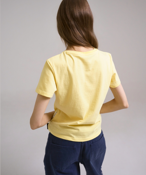 SSIN AND LEE(シンアンドリー)の「ダーツTシャツイエロー(Tシャツ/カットソー・レディース・その他・FREE)」の4枚目の写真