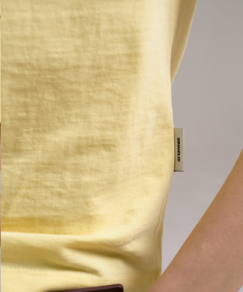 SSIN AND LEE(シンアンドリー)の「ダーツTシャツイエロー(Tシャツ/カットソー・レディース・その他・FREE)」の9枚目の写真