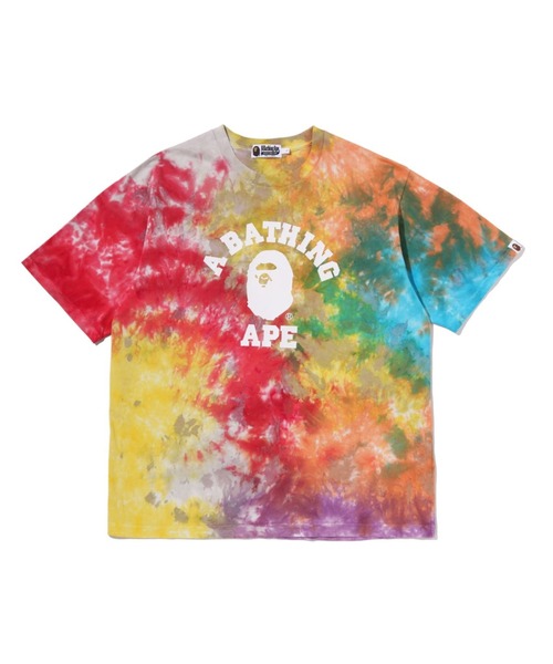A BATHING APE(アベイシングエイプ)の「TIE DYE COLLEGE RELAXED FIT TEE(Tシャツ/カットソー・メンズ・オリーブ/マルチ・SMALL/X-LARGE/XX-LARGE/MEDIUM/LARGE)」の1枚目の写真