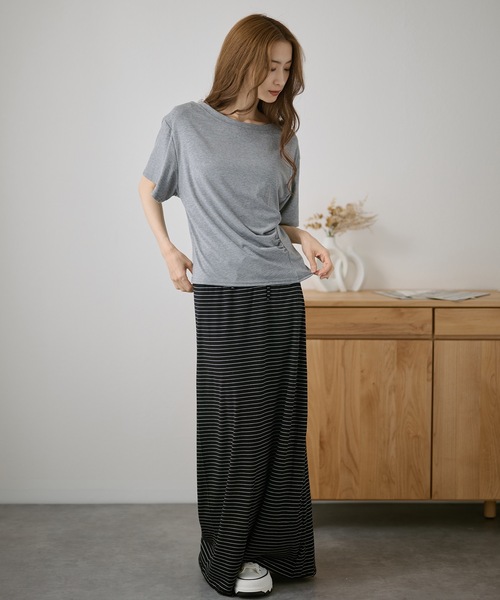 DAYRA(デイラ)の「クルーネック フロント ギャザー 半袖 カットソー(Tシャツ/カットソー・レディース・ホワイト/ライトブルー/ブラック/パープル/グレー/イエロー・FREE)」の16枚目の写真