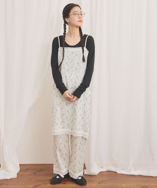 fig Ｌondon（フィグロンドン）の「Maureen cami dress（ワンピース・レディース・ベージュ/グリーン・FREE）」の12枚目の写真