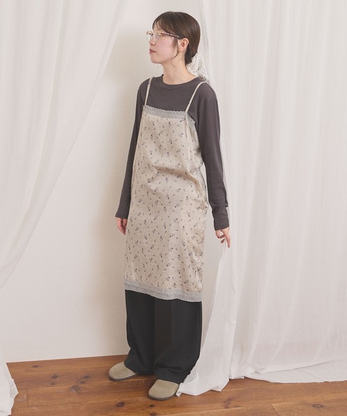 fig Ｌondon（フィグロンドン）の「Maureen cami dress（ワンピース・レディース・ベージュ/グリーン・FREE）」の14枚目の写真