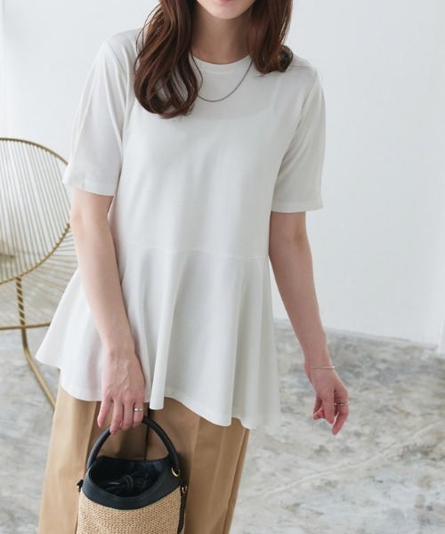 Pierrot(ピエロ)の「接触冷感袖タックペプラムTシャツ(Tシャツ/カットソー・レディース・ブラック/ライトブルー/ネイビー/オフホワイト・M/S/LL/L)」の5枚目の写真