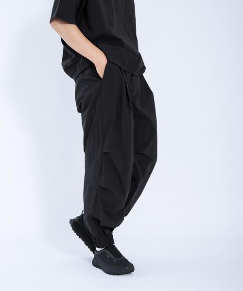 EKAL(エカル)の「『接触冷感/イージーケア』SOLOTEX ルーズジョガーパンツ(その他パンツ・メンズ・グレー系その他/ネイビー/ブラック・MEDIUM/LARGE)」の5枚目の写真