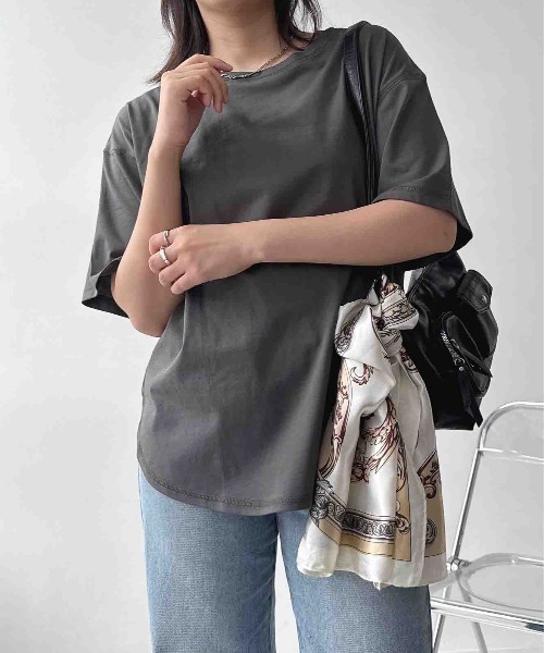 AS KNOW AS plus(アズノゥアズプラス)の「〇接触冷感 ラウンドビッグサイズTシャツ(Tシャツ/カットソー・レディース・ブルーグレー/オフホワイト/チャコールグレー・FREE)」の3枚目の写真