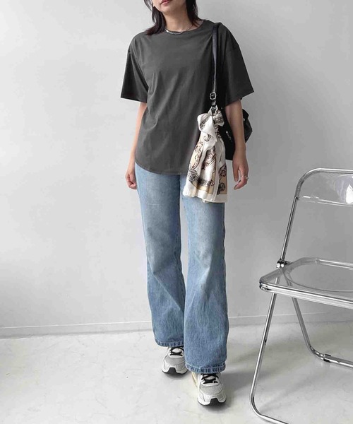 AS KNOW AS plus(アズノゥアズプラス)の「〇接触冷感 ラウンドビッグサイズTシャツ(Tシャツ/カットソー・レディース・ブルーグレー/オフホワイト/チャコールグレー・FREE)」の14枚目の写真