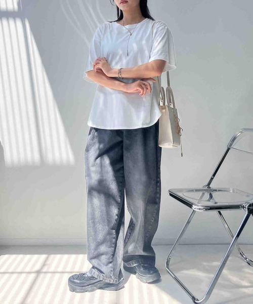 AS KNOW AS plus(アズノゥアズプラス)の「〇接触冷感 ラウンドビッグサイズTシャツ(Tシャツ/カットソー・レディース・ブルーグレー/オフホワイト/チャコールグレー・FREE)」の21枚目の写真