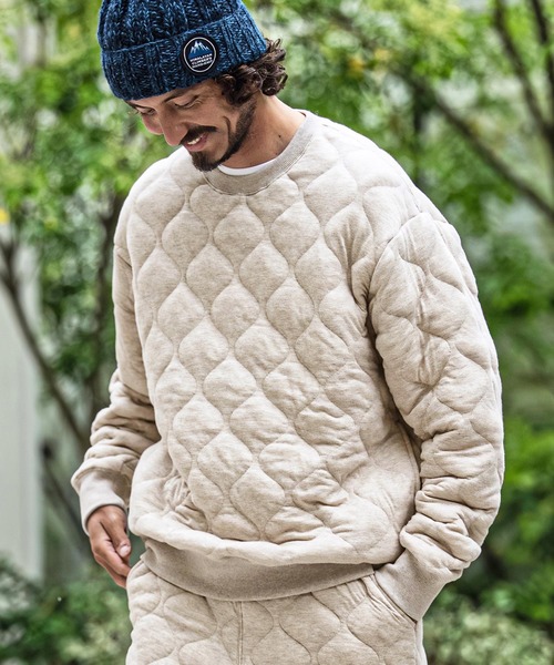 CAMBIO(カンビオ)の「mlt5750-Wave Quilted Crewneck Pullover キルティングプルオーバー(A73426cmb)(Tシャツ/カットソー・メンズ・ベージュ/ブラック・M/S/L)」の4枚目の写真