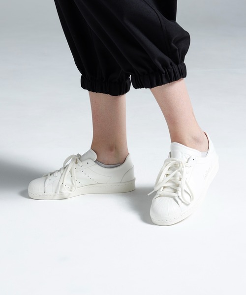 Y-3(ワイスリー)の「Y-3 SUPERSTAR(スニーカー・メンズ・ホワイト・25.5cm/26.0cm/26.5cm/27.0cm/27.5cm/28.0cm/28.5cm)」の1枚目の写真