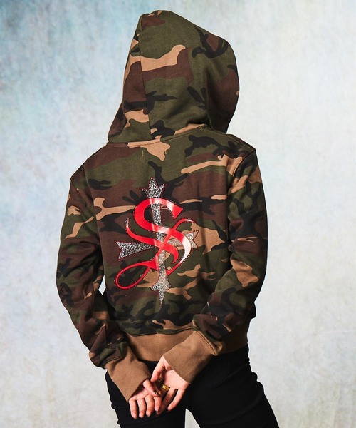 SupBaby by SUPPLIER（サプベイビーバイサプライヤー）の「SupBaby by SUPPLIER Cross Zip Hoodie - Regular（パーカー・レディース・ピンク/カーキ・FREE）」の3枚目の写真
