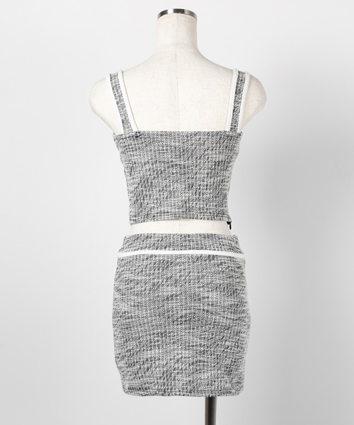 me+em select(ミームセレクト)の「※【 セットアップ】ツイードボタンショートビスチェ + ミニスカート SET / 【 SETUP 】tweed button short buister + mini skirt SET(セットアップ・レディース・ブラック/ピンク・SMALL/MEDIUM)」の6枚目の写真