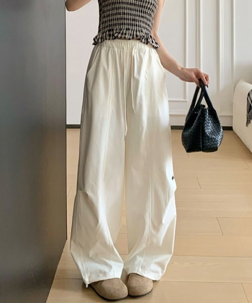 Miniministore（ミニミニストア）の「ハート刺しゅう ワイドパンツ 春夏秋（スラックス・レディース・ネイビー/アイボリー/ブラック/ライトブルー・M/L）」の6枚目の写真