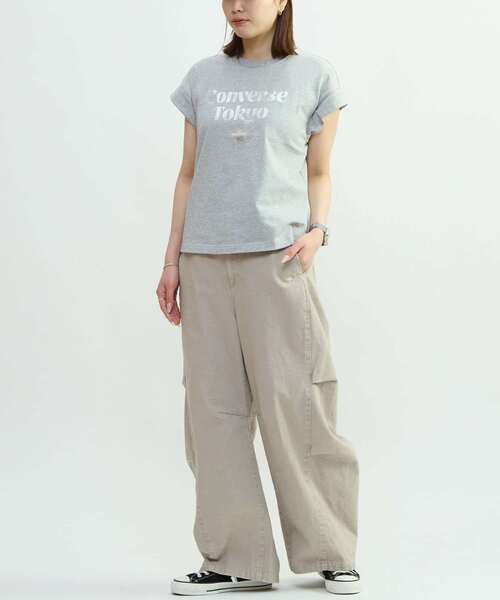 CONVERSE TOKYO(コンバーストウキョウ)の「VINTAGE-LIKE BARREL LEG PANTS(その他パンツ・レディース・ベージュ/ブラック・SMALL/MEDIUM)」の6枚目の写真