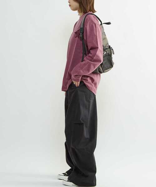 CONVERSE TOKYO(コンバーストウキョウ)の「VINTAGE-LIKE BARREL LEG PANTS(その他パンツ・レディース・ベージュ/ブラック・SMALL/MEDIUM)」の12枚目の写真