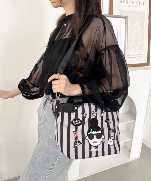 HAPPY FACE(ハッピーフェイス)の「エマ新刺繍2WAYショルダーストライプGY(ショルダーバッグ・レディース・ストライプ・ONE SIZE)」の2枚目の写真
