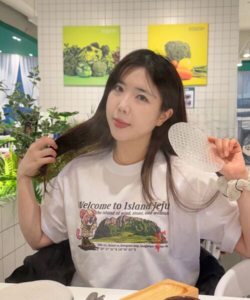BERNI(ベルニ)の「ジェジュ ウェルカム トゥ 半袖Tシャツ (ホワイト)(Tシャツ/カットソー・レディース・その他・SMALL/MEDIUM/LARGE/X-LARGE/2XL)」の9枚目の写真