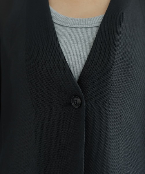 STYLE DELI(スタイルデリ)の「【selection】5分袖メッシュノーカラージャケット(Tシャツ/カットソー・レディース・ブラック/オフホワイト/チャコールグレー・FREE)」の17枚目の写真