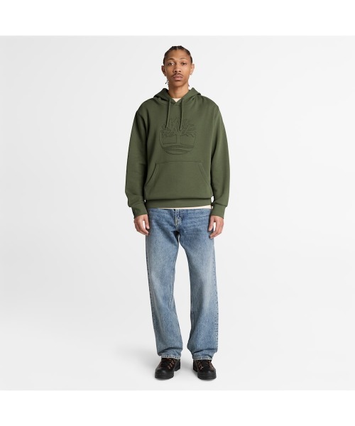 Timberland（ティンバーランド）の「ツリーロゴ パッチ ループバック フーディー メンズ（パーカー・メンズ・ダークグリーン・LARGE/MEDIUM/X-LARGE/XX-LARGE）」の2枚目の写真