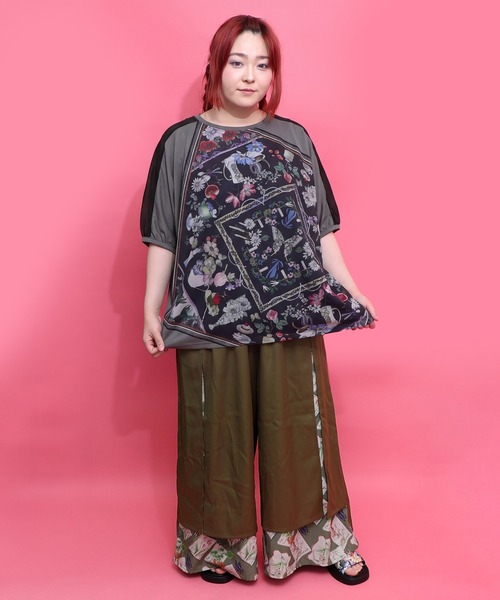 iS ScoLar(イズスカラー)の「562257:スカーフ柄アップリケプルオーバー(Tシャツ/カットソー・レディース・アイボリー/ブラック/チャコールグレー・M)」の13枚目の写真