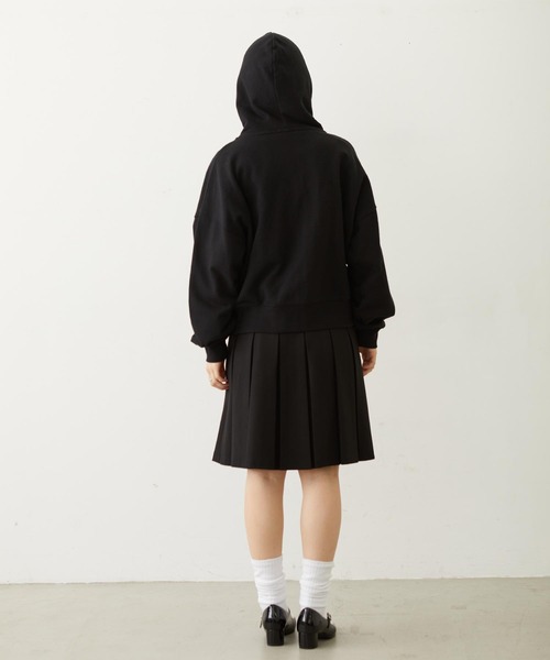 MILKFED.（ミルクフェド）の「BIG RIBBON SWEAT ZIP HOODIE（パーカー・レディース・レッド/ブラック/オフホワイト・ONE SIZE）」の13枚目の写真