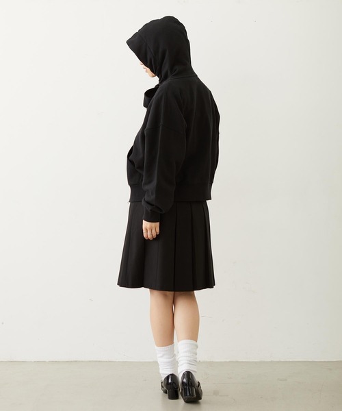 MILKFED.（ミルクフェド）の「BIG RIBBON SWEAT ZIP HOODIE（パーカー・レディース・レッド/ブラック/オフホワイト・ONE SIZE）」の14枚目の写真