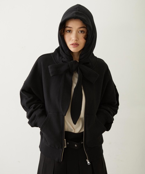MILKFED.（ミルクフェド）の「BIG RIBBON SWEAT ZIP HOODIE（パーカー・レディース・レッド/ブラック/オフホワイト・ONE SIZE）」の11枚目の写真