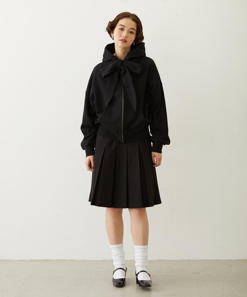 MILKFED.（ミルクフェド）の「BIG RIBBON SWEAT ZIP HOODIE（パーカー・レディース・レッド/ブラック/オフホワイト・ONE SIZE）」の8枚目の写真