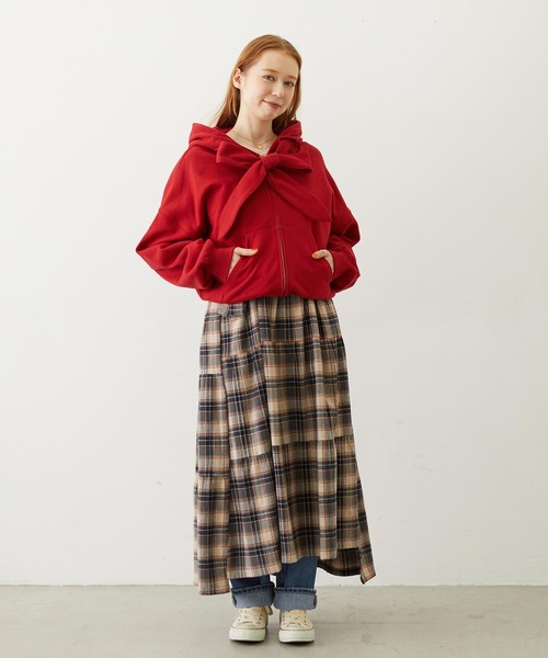 MILKFED.（ミルクフェド）の「BIG RIBBON SWEAT ZIP HOODIE（パーカー・レディース・レッド/ブラック/オフホワイト・ONE SIZE）」の16枚目の写真