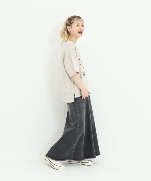 HEART MARKET(ハートマーケット)の「アーチカレッジワイドなプリントT(Tシャツ/カットソー・レディース・イエロー/ナチュラル/レッド/チャコール・MEDIUM/LARGE)」の15枚目の写真