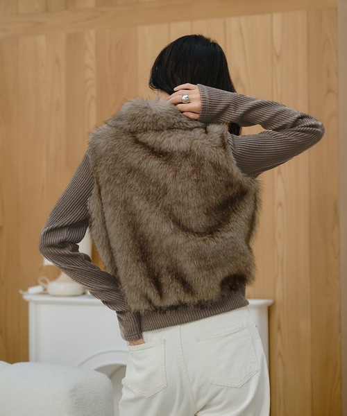 apres jour mignon（アプレジュールミニョン）の「フェイクファー袖リブブルゾン（ブルゾン・レディース・ブラウン系その他/モカ/オフホワイト/ブルー・LARGE/フリー）」の20枚目の写真