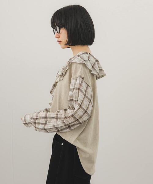 KBF(ケイビーエフ)の「チェックフリルドッキングトップス(Tシャツ/カットソー・レディース・オートミール/チャコールグレー/ベージュ・ONE)」の3枚目の写真